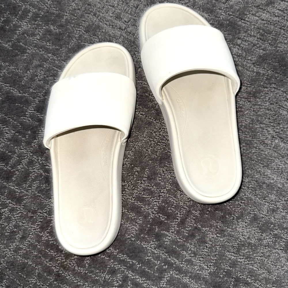 lululemon athletica Women's Cream Slide Sandals